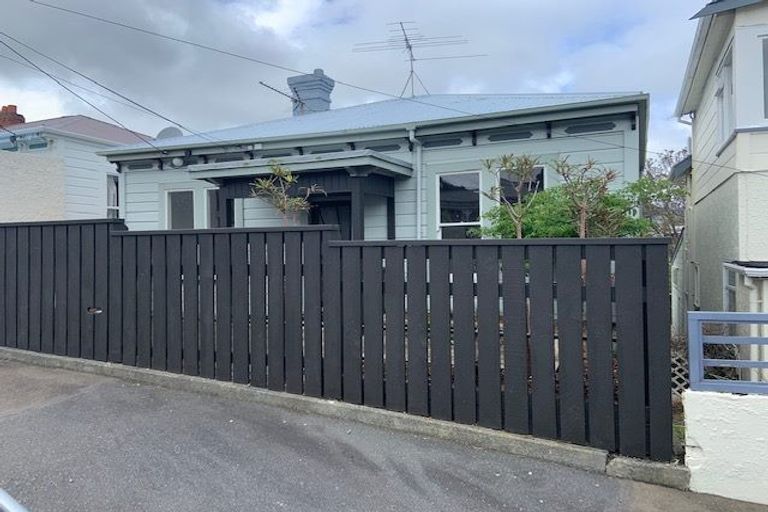 Photo of property in 8 Picton Avenue, Newtown, Wellington, 6021