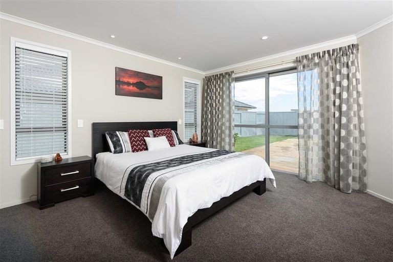 Photo of property in 84 Palm Springs Boulevard, Papamoa Beach, Papamoa, 3118