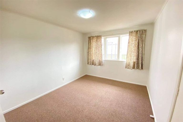 Photo of property in 30 Mclean Avenue, Papatoetoe, Auckland, 2025