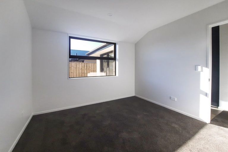 Photo of property in 27 Mehrtens Crescent, Woodend, 7691