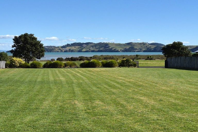 Photo of property in 11 Koromiko Drive, Coromandel, 3506