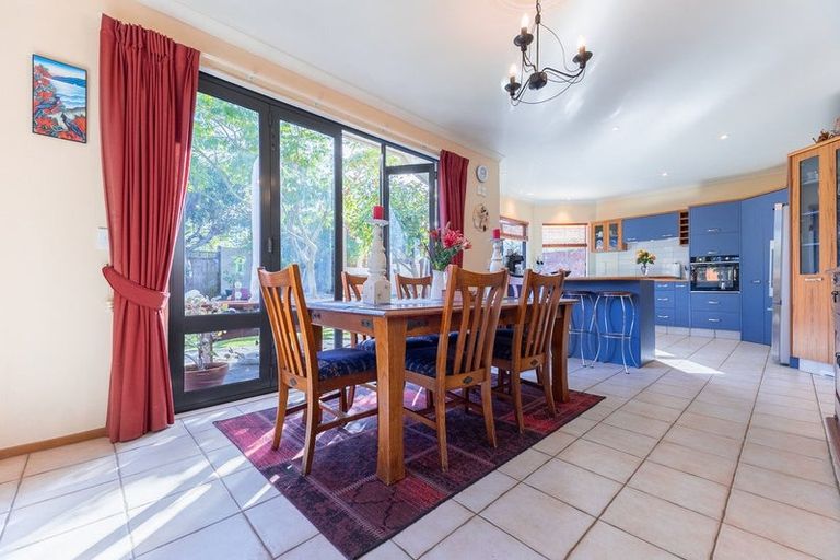 Photo of property in 3 Shearwater Rise, Paraparaumu Beach, Paraparaumu, 5032