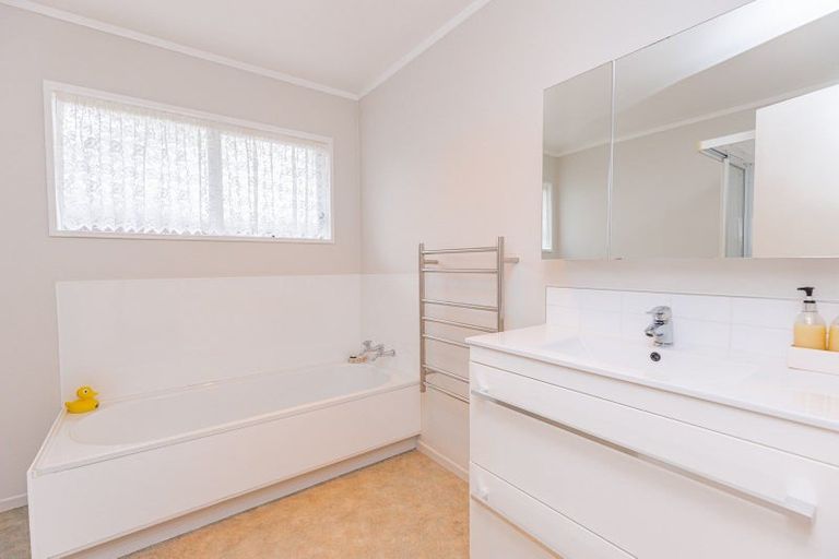 Photo of property in 8a Peakes Road, Saint Johns Hill, Whanganui, 4501