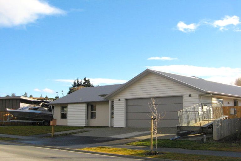 Photo of property in 57 Howards Drive, Lake Hayes, Queenstown, 9304