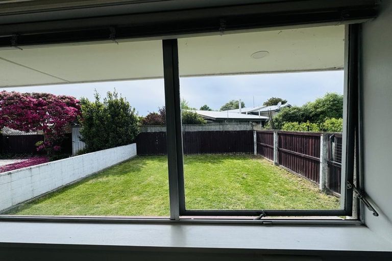 Photo of property in 2/290 Avonhead Road, Avonhead, Christchurch, 8042