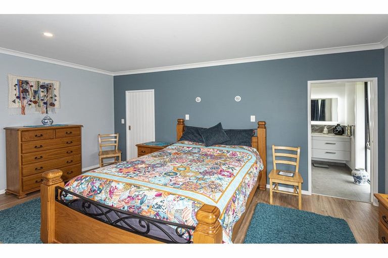 Photo of property in 21 Capstone Place, Te Kamo, Kamo, 0185