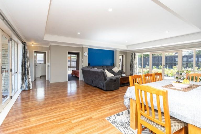 Photo of property in 8 Rochford Court, Hamilton East, Hamilton, 3216