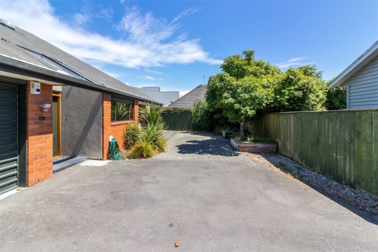 Photo of property in 49b Memorial Avenue, Ilam, Christchurch, 8053