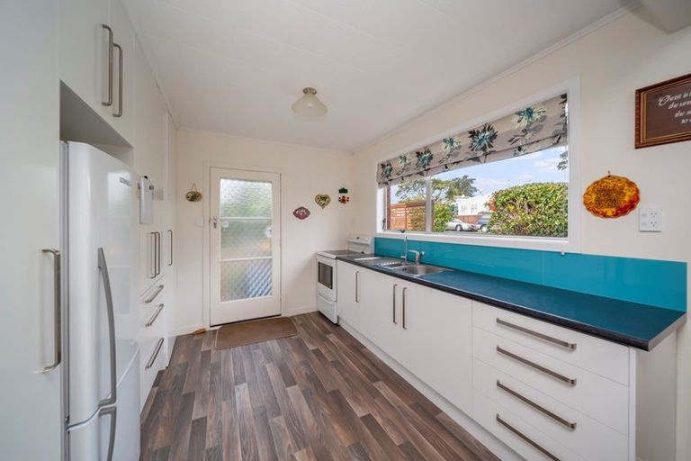 Photo of property in 3/127 Lemon Street, New Plymouth, 4312