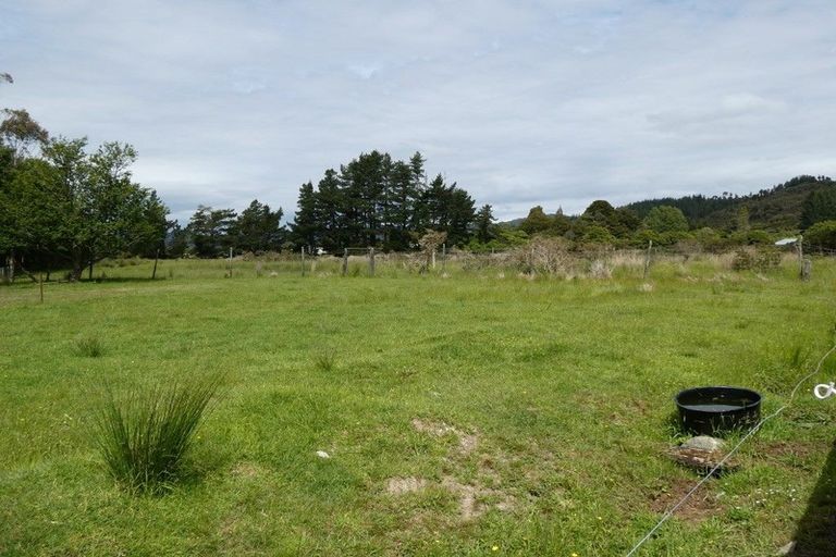 Photo of property in 30 Golf Links Road, Kaiata, Greymouth, 7805