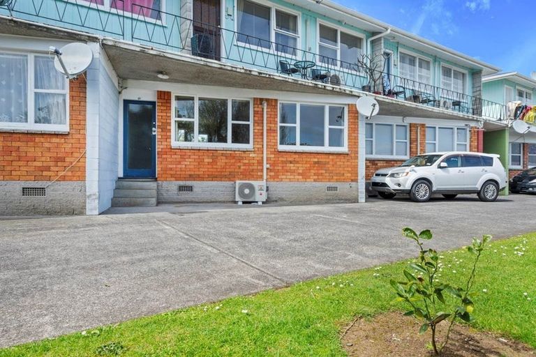 Photo of property in 10/243a St George Street, Papatoetoe, Auckland, 2025