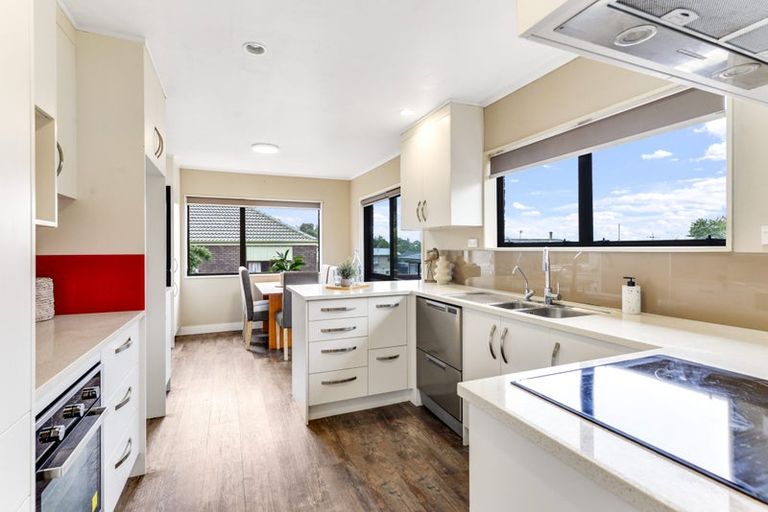 Photo of property in 16 Glendale Drive, Dinsdale, Hamilton, 3204