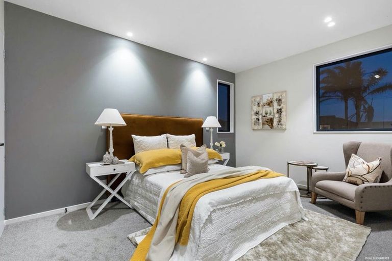 Photo of property in 4a The Parade, Bucklands Beach, Auckland, 2012