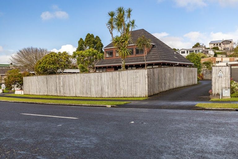 Photo of property in 23 Wesley Avenue, Frankleigh Park, New Plymouth, 4310