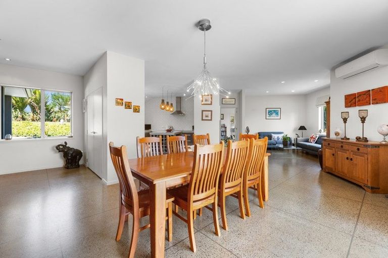 Photo of property in 187 Te Arei Road East, Huirangi, New Plymouth, 4373