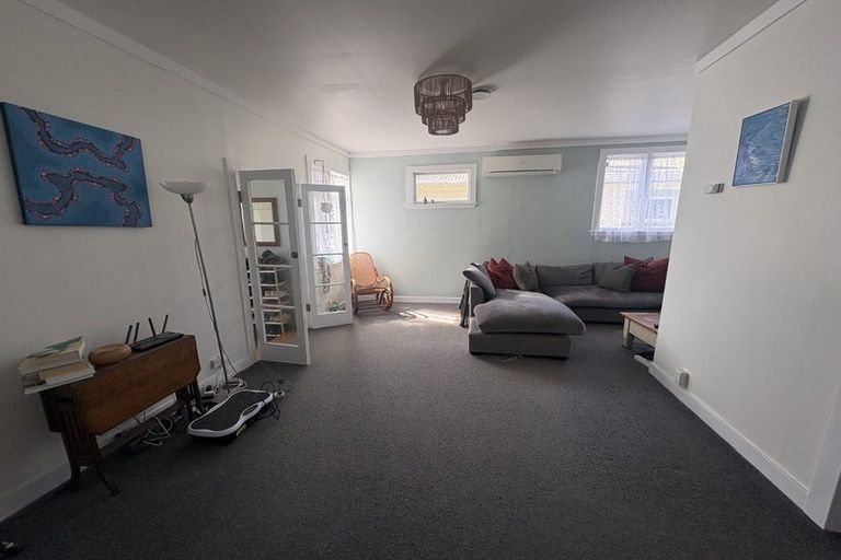 Photo of property in 3 Smale Terrace, Hospital Hill, Napier, 4110