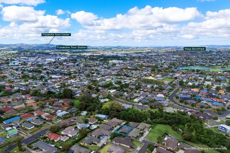 Photo of property in 28 Woodcroft Way, Pukekohe, 2120
