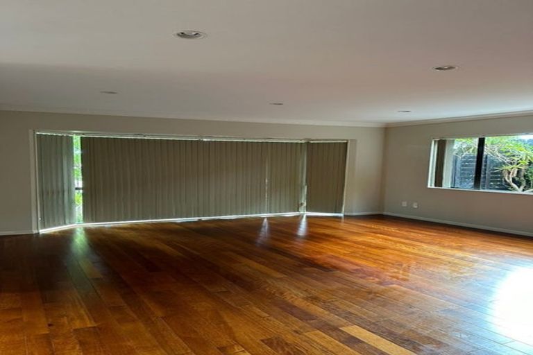 Photo of property in 38 Leafield Crescent, Henderson, Auckland, 0612