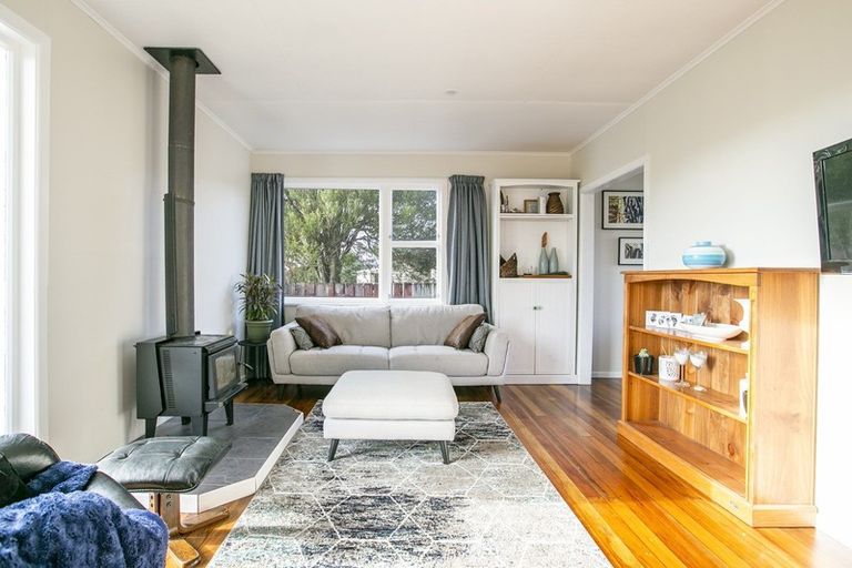 Photo of property in 60 Brandon Street, Featherston, 5710