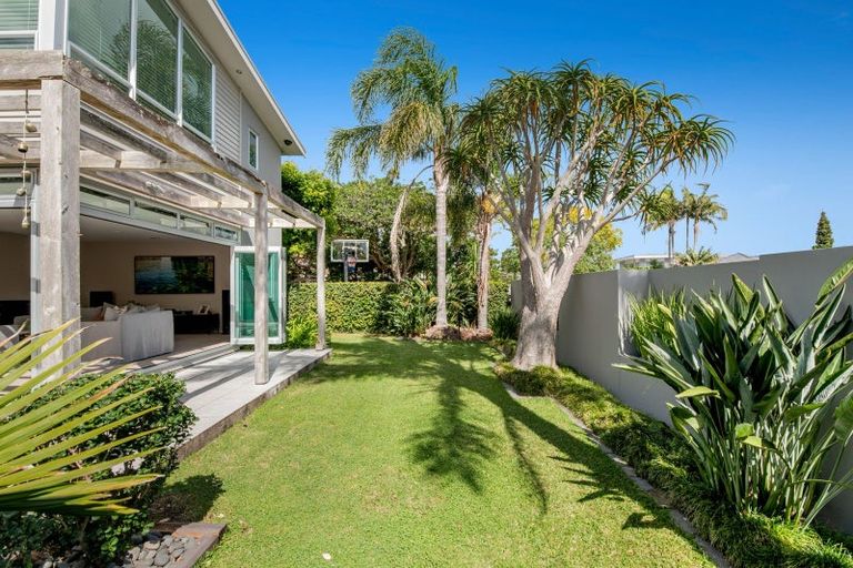 Photo of property in 58 The Circle, Manly, Whangaparaoa, 0930