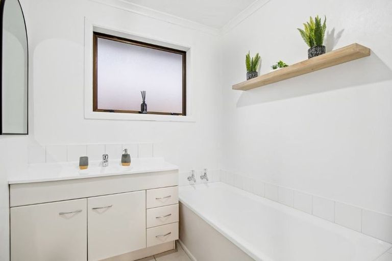 Photo of property in 15 Fairford Street, Bishopdale, Christchurch, 8053