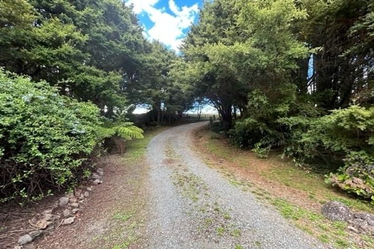 Photo of property in 397 Tauraroa Road, Maungakaramea, Whangarei, 0178