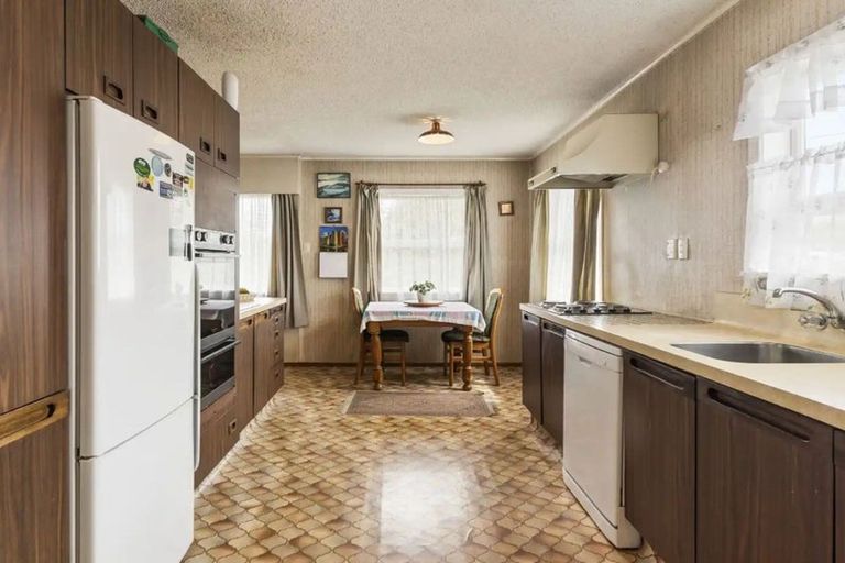 Photo of property in 20 Eddowes Street, Manurewa, Auckland, 2102