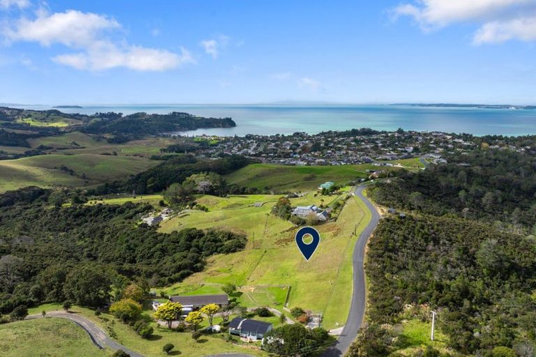 Photo of property in 149 Hillcrest Road, Hatfields Beach, 0931