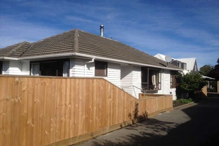 Photo of property in 1/365 Avonhead Road, Avonhead, Christchurch, 8042