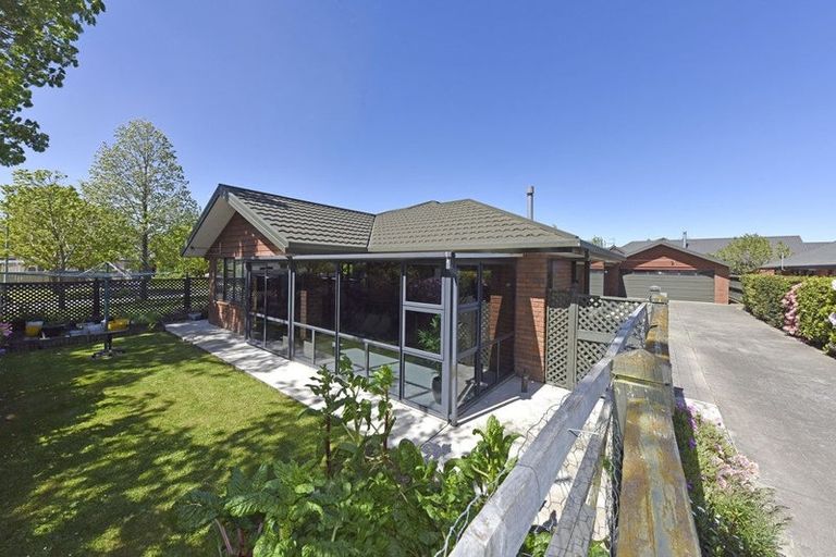 Photo of property in 4 Harlech Mews, Avonhead, Christchurch, 8042