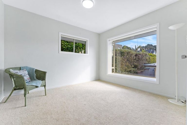 Photo of property in 1/22 Tiri Road, Milford, Auckland, 0620