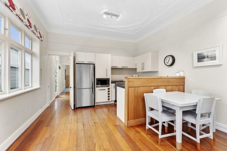 Photo of property in 18 Milton Street, Berhampore, Wellington, 6023