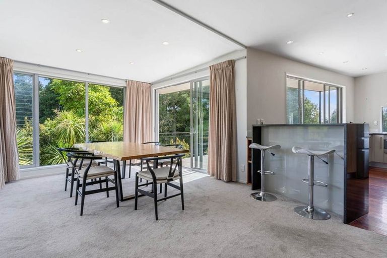 Photo of property in 9 Kahikatea Close, Campbells Bay, Auckland, 0630