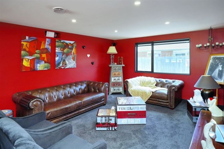 Photo of property in 20 Baltic Place, Northwood, Christchurch, 8051