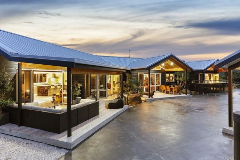 Photo of property in 57 Rautahi Terrace, Redvale, Albany, 0792