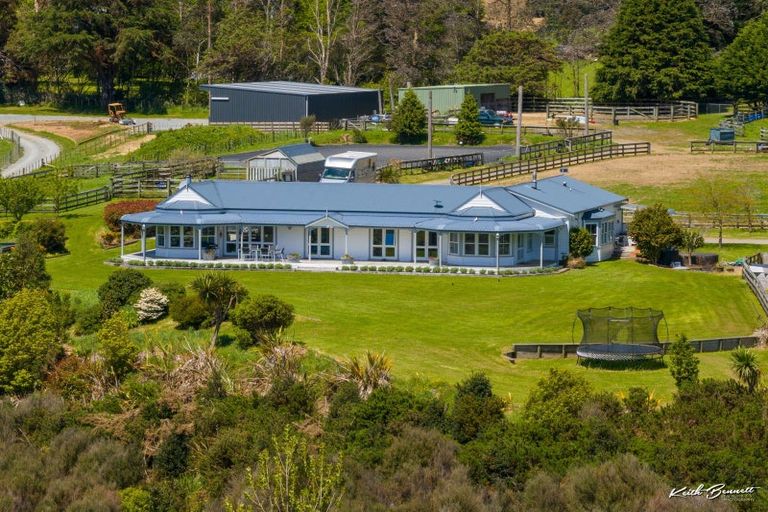 Photo of property in Rovale Estate, 123c Johnsons Road, Whitemans Valley, Upper Hutt, 5371