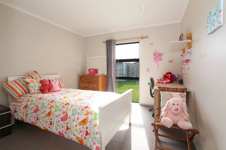 Photo of property in 59 Twickenham Place, Nawton, Hamilton, 3200