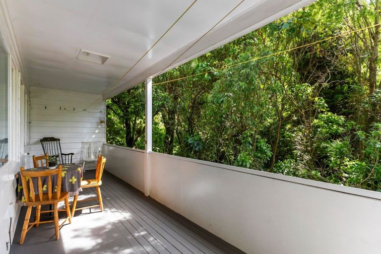 Photo of property in 123 Pinehaven Road, Pinehaven, Upper Hutt, 5019