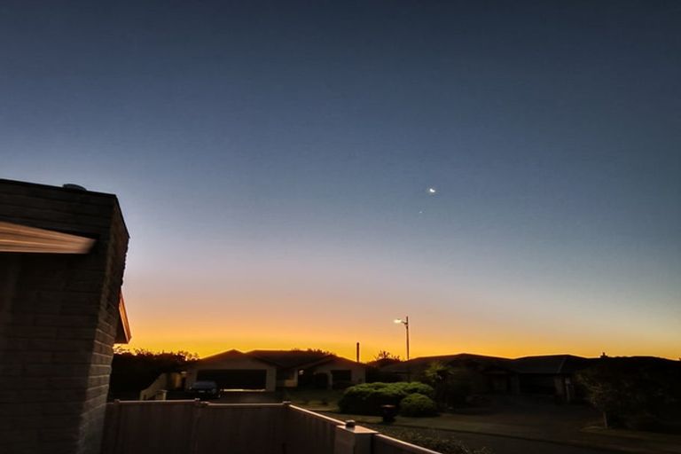 Photo of property in 10 Amner Place, Havelock North, 4130