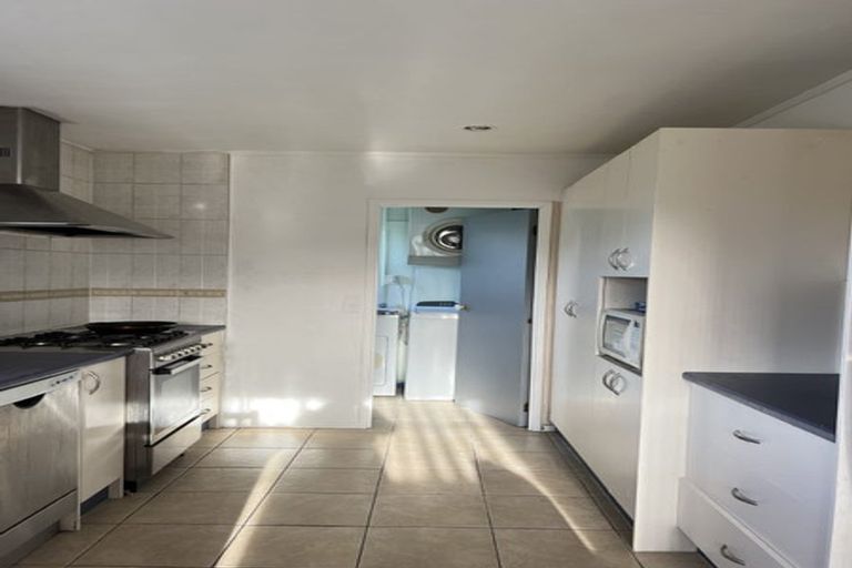 Photo of property in 31 Lyren Place, Half Moon Bay, Auckland, 2012