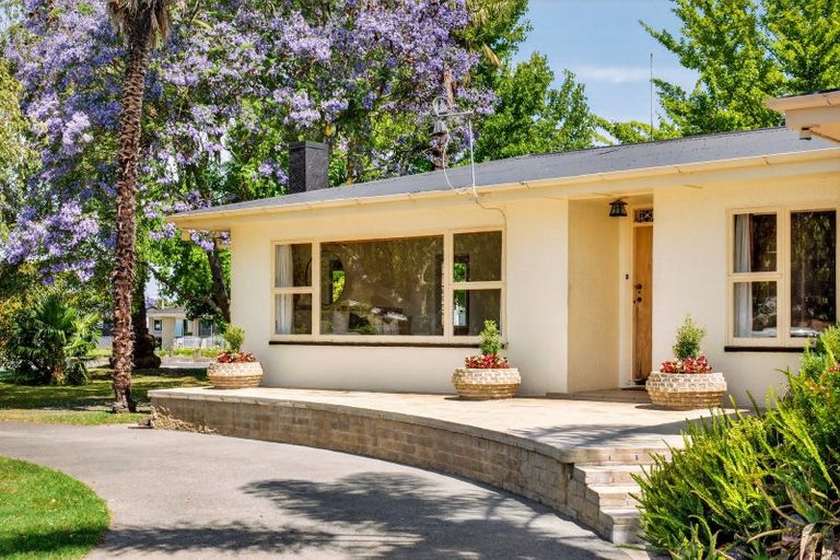 Photo of property in 68 Puketapu Road, Taradale, Napier, 4112