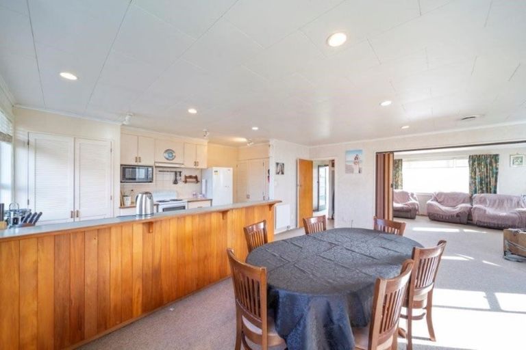 Photo of property in 28 Hunter Street, Hawera, 4610