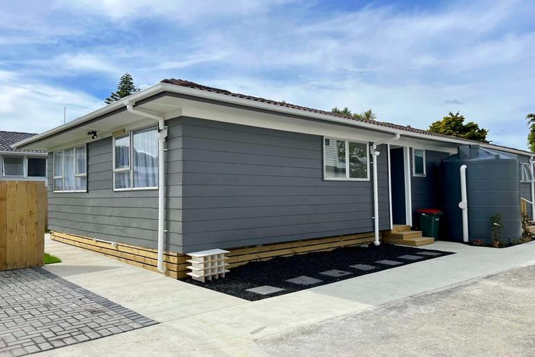 Photo of property in 35 Tabitha Crescent, Henderson, Auckland, 0612