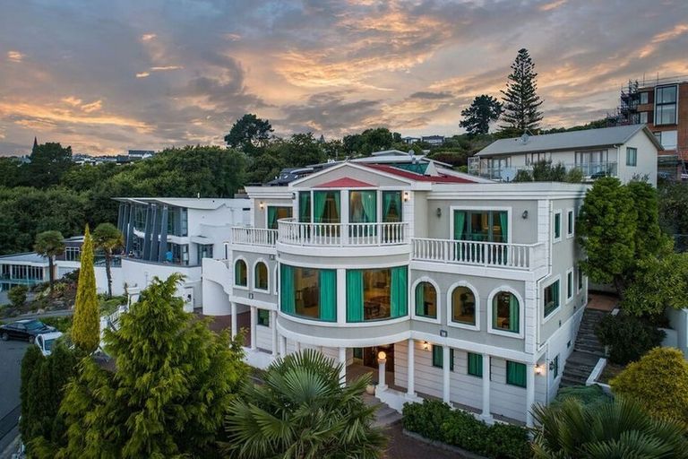 Photo of property in 24 Overdale Drive, Cashmere, Christchurch, 8022