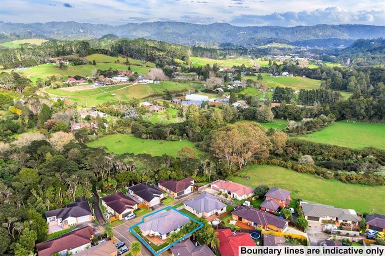 Photo of property in 56h South Kensington Way, Henderson, Auckland, 0612