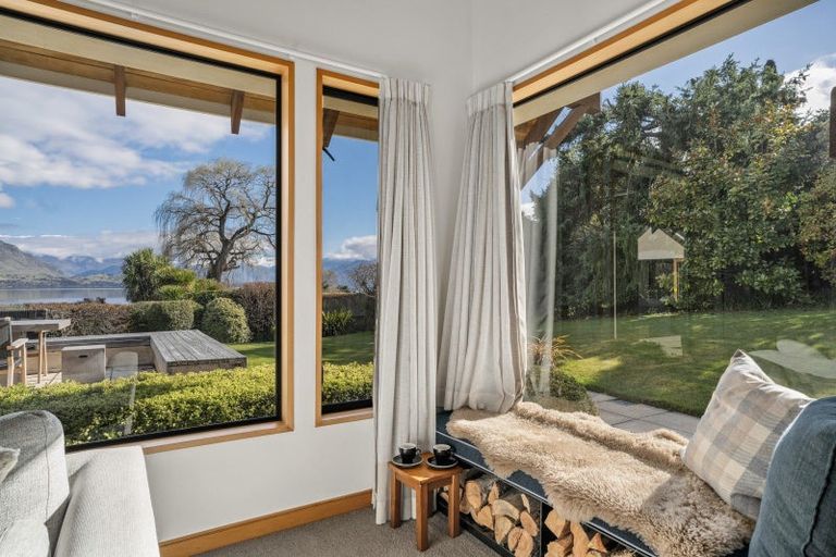 Photo of property in 186 Beacon Point Road, Wanaka, 9305