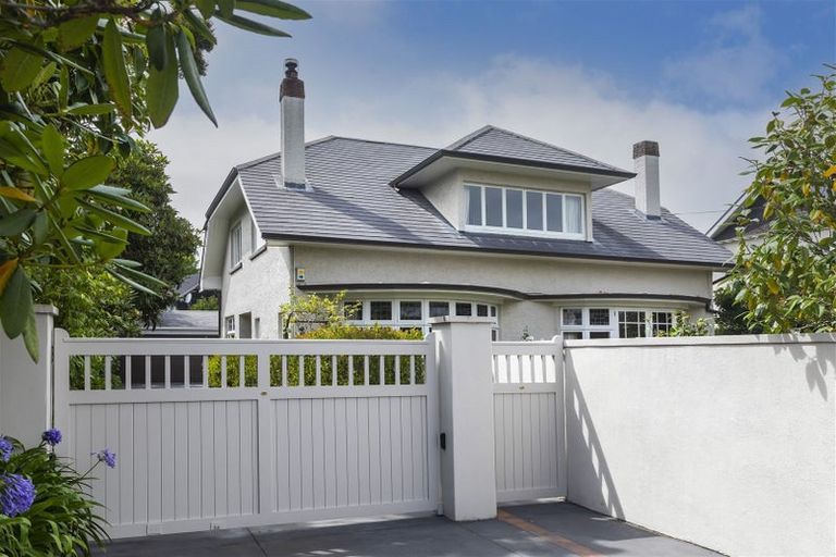 Photo of property in 150 Clyde Road, Burnside, Christchurch, 8053