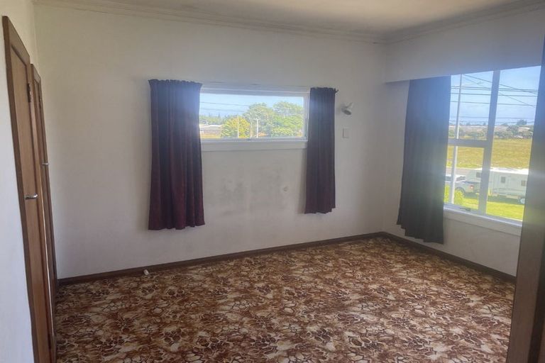 Photo of property in 43 Pohutukawa Place, Bell Block, New Plymouth, 4312