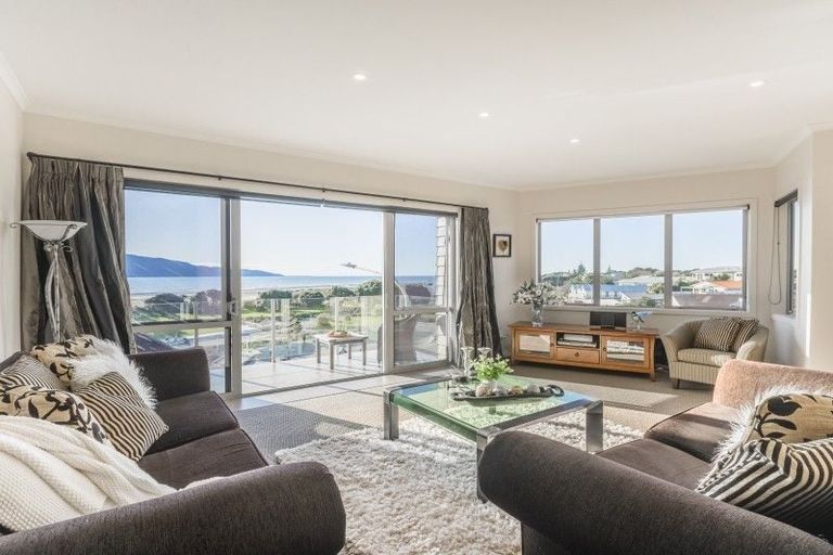 Photo of property in 31/4u Seaview Road, Paraparaumu Beach, Paraparaumu, 5032