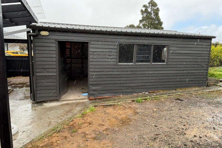 Photo of property in 222 Bridge Street, Eltham, 4322